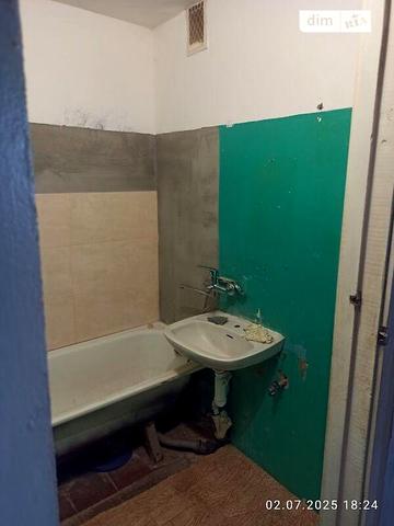 Продаж 3к Квартира Володимира Момота (Горького) вулиця