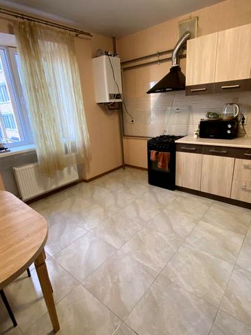 Івана Франка пров., 8/1-В