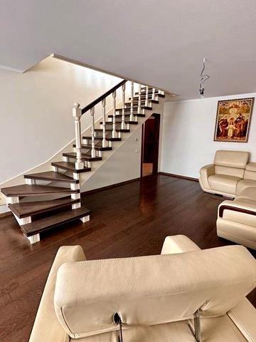 4-кімнатна дворівнева квартира, Новояворівськ (Львівська обл.)