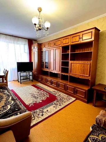 Вячеслава Чорновола вул., 15