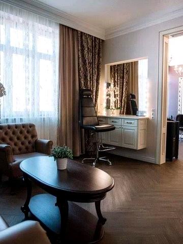 Івана Чендея вул., 4