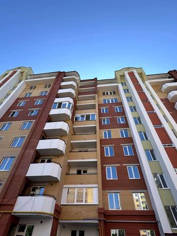 Тролейбусна вул., 4