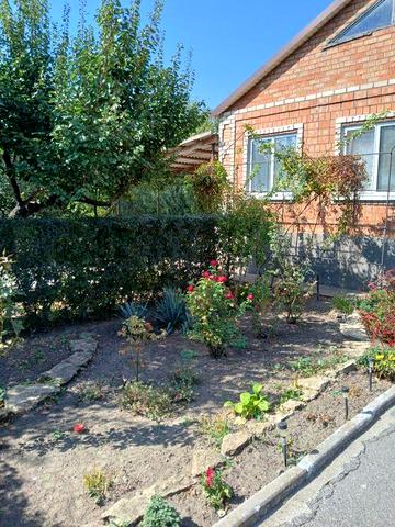 Теплий, добротний будинок з ремонтом та подвір’ям - с.Чкалове [Воля]