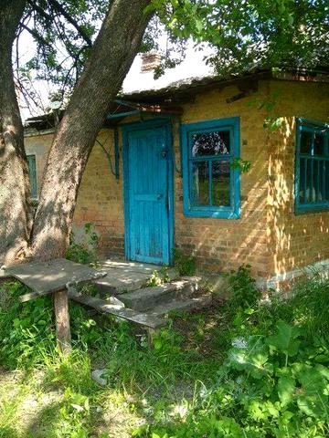 Продається недорогий будинок-квартира + сарай смт.Вороніж