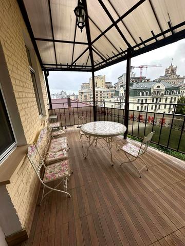 Крутий узвіз, 5