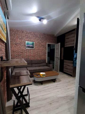 Садова вул. (Чубаря), 11