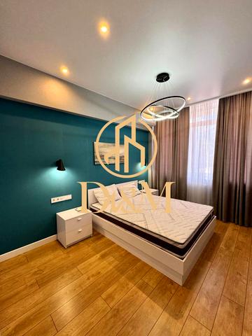 Павла Тичини просп., 18-Б