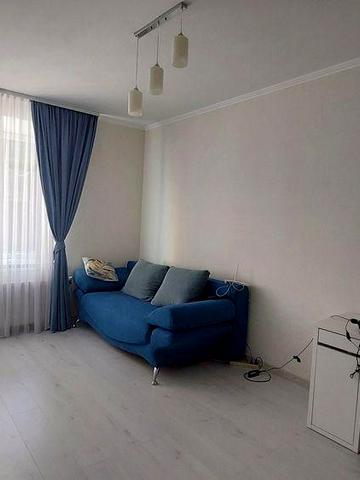 Продам 2-кімнатну квартиру. Вул.Коцюбинського,50.