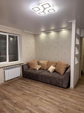 Вокзальна вул., 51