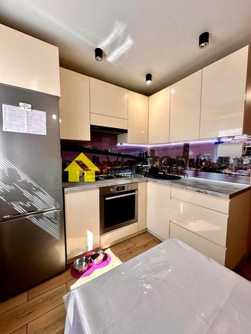 Міщенка вул., 4