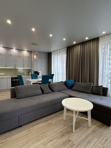 Зарічна вул., 1-В