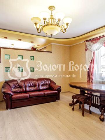 Івана Франка вул., 5