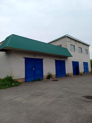 За містом, 1