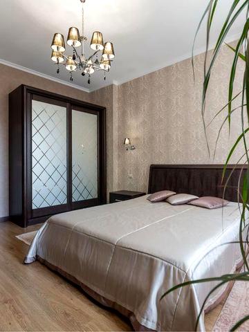 Без % Продається  шикарна квартира , 3 кімнати . Урядовий квартал .