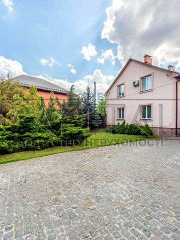 Броварський