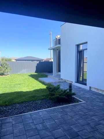 Прдам новый дом втихом районе