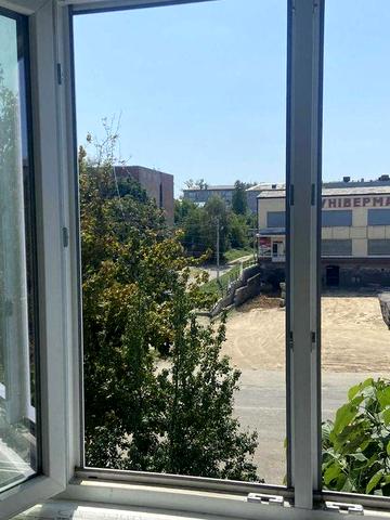 Квартира 3к автономне опалення Балаклія Серпуховський4 є гараж погріб