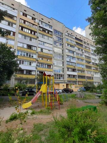 Соломенская пл. и Севастопольская , ул. Зеровых №14