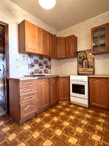 Ревуцького вул., 18