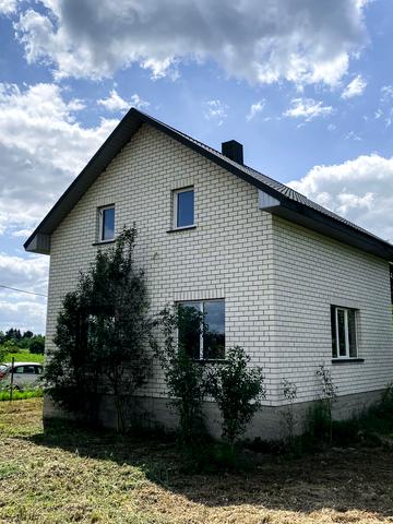 Набережна, 11