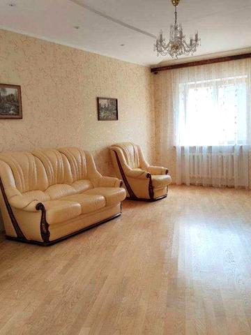 Продається 2-х поверховий будинок в с. Щербані