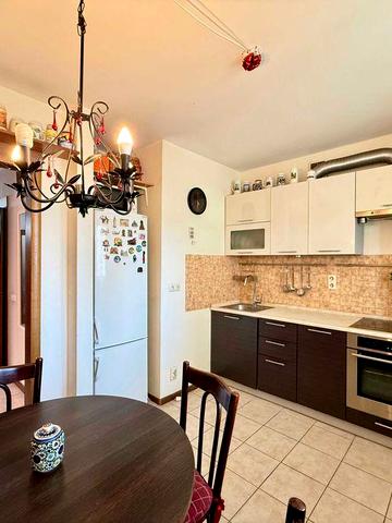 Сдам 2 комнатная квартира улица Урловская 23 метро Позняки