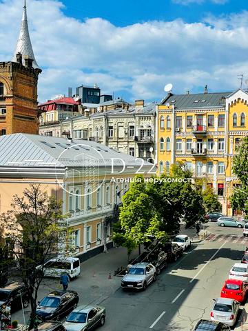 Лисенка вул., 1