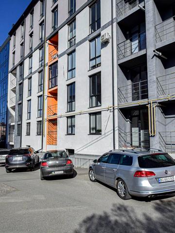 Петриківська вул., 9