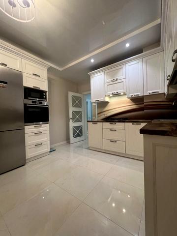 Липова Алея вул., 13