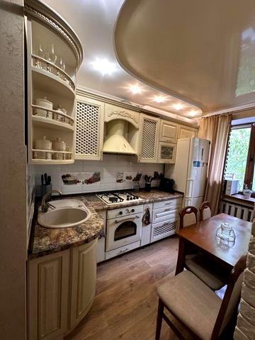 Продам СВОЮ 2-х комнатную квартиру в пгт Доброслав!