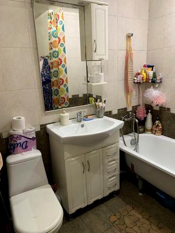 Продам трехкомнатную квартиру, 57квм, м. Масельского