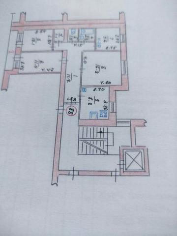 Продається 4-кімнатна квартира в центрі Верхньодніпровська!