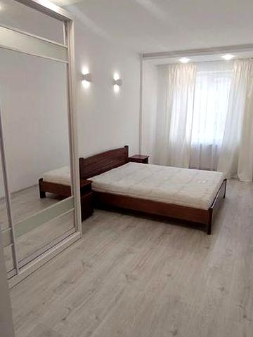 Оренда 2-кім. квартири в новобудові неподалік центру