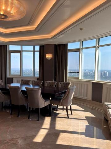 Івана Мазепи вул. (Січневого Повстання), 11-Б