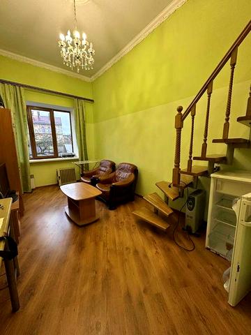 Продаж квартири ближній центр вулиця Донецька Шевченківський район