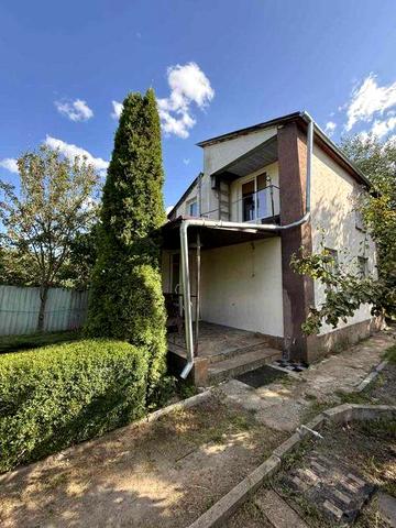 Продається двоповерхова дача, с. Терешки,  з власним озером у дворі