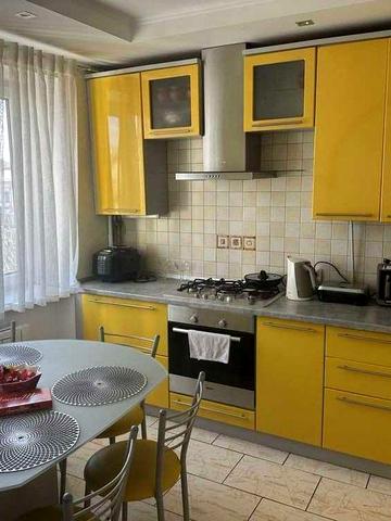 ₴ Продаж 4-кімнатної квартири в центрі