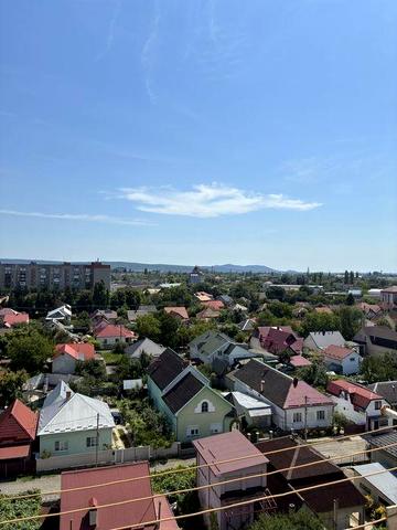 Продаж 3к квартири 67 кв. м на вул. Минайська 3, кв 69