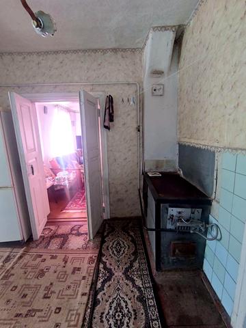 Центральна, 10