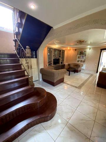 Особняк. Будинок. Рахів. Закарпаття. Закарпатье. Дом