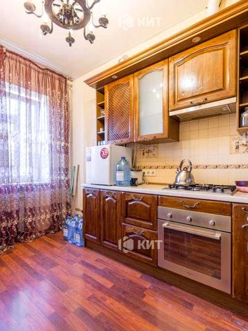 Незалежності просп. (Правди), 5