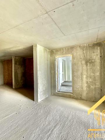 Машинобудівників вул., 16