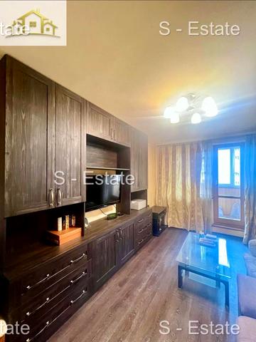 Метробудівників вул., 40