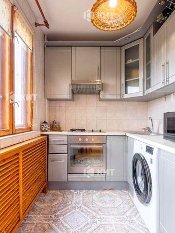 Гвардійців-Широнінців вул., 53