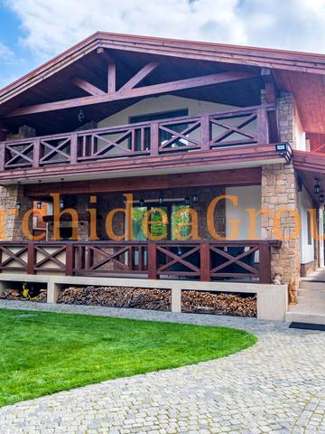 Кальвільна, 25