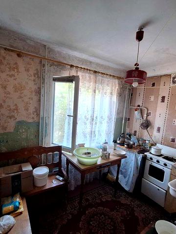 1 кім. 3 поверх вул.Дружби р-н Залізничний вокзал-Варус