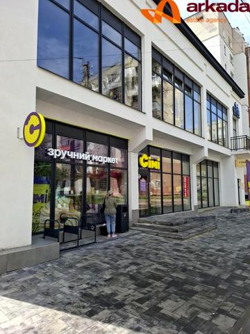 Лесі Українки просп., 12