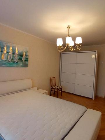 Ованеса Туманяна вул., 8