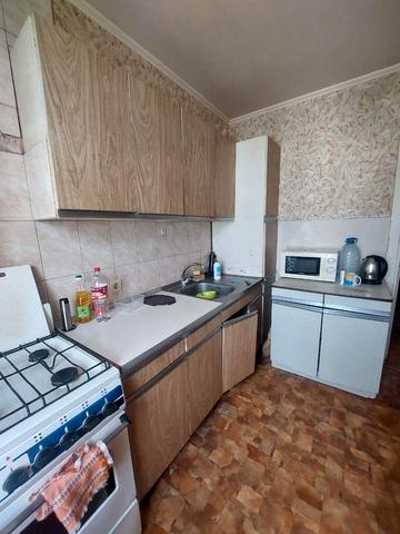 Соборності просп., 8