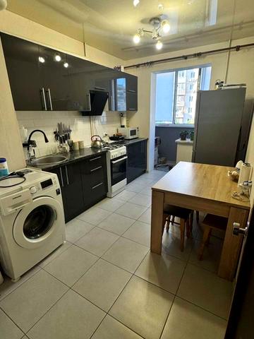 Ярослава Баїса вул. (Володимира Висоцького), 11